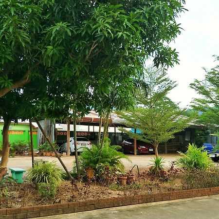 Blue House Sukhothai Hotel Exterior photo